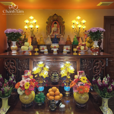 Chị Yến - Tượng Phật và trọn bộ đồ thờ sứ